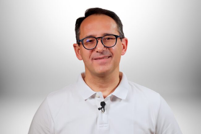 Bild von Kursleiter Walter auf hellem Hintergrund