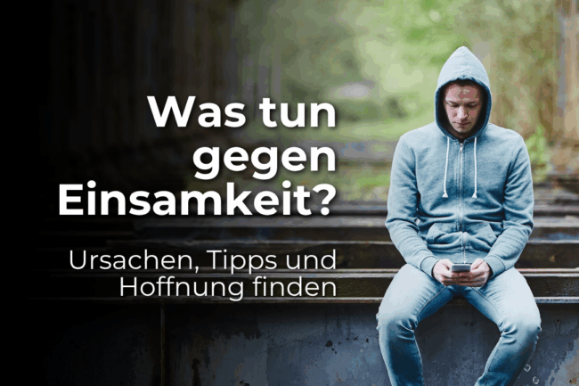 Einsamer Mann schaut auf sein Smartphone